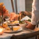 kolacja podawana do stołu